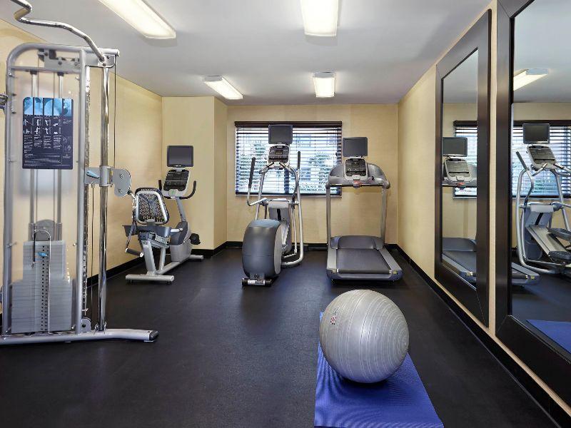 Holiday Inn Express & Suites Naples Downtown - 5Th Avenue By Ihg Bagian luar foto