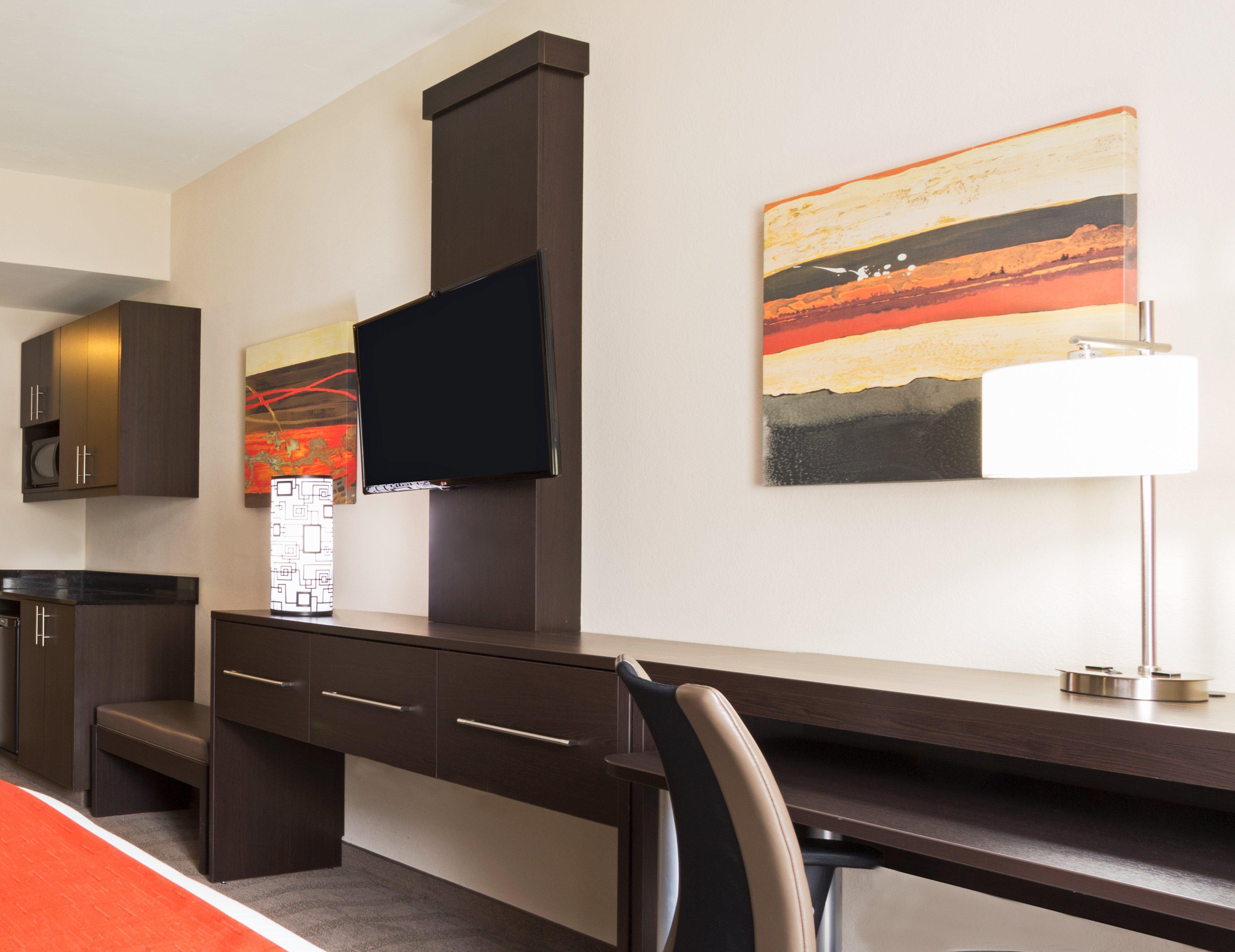 Holiday Inn Express & Suites Naples Downtown - 5Th Avenue By Ihg Bagian luar foto