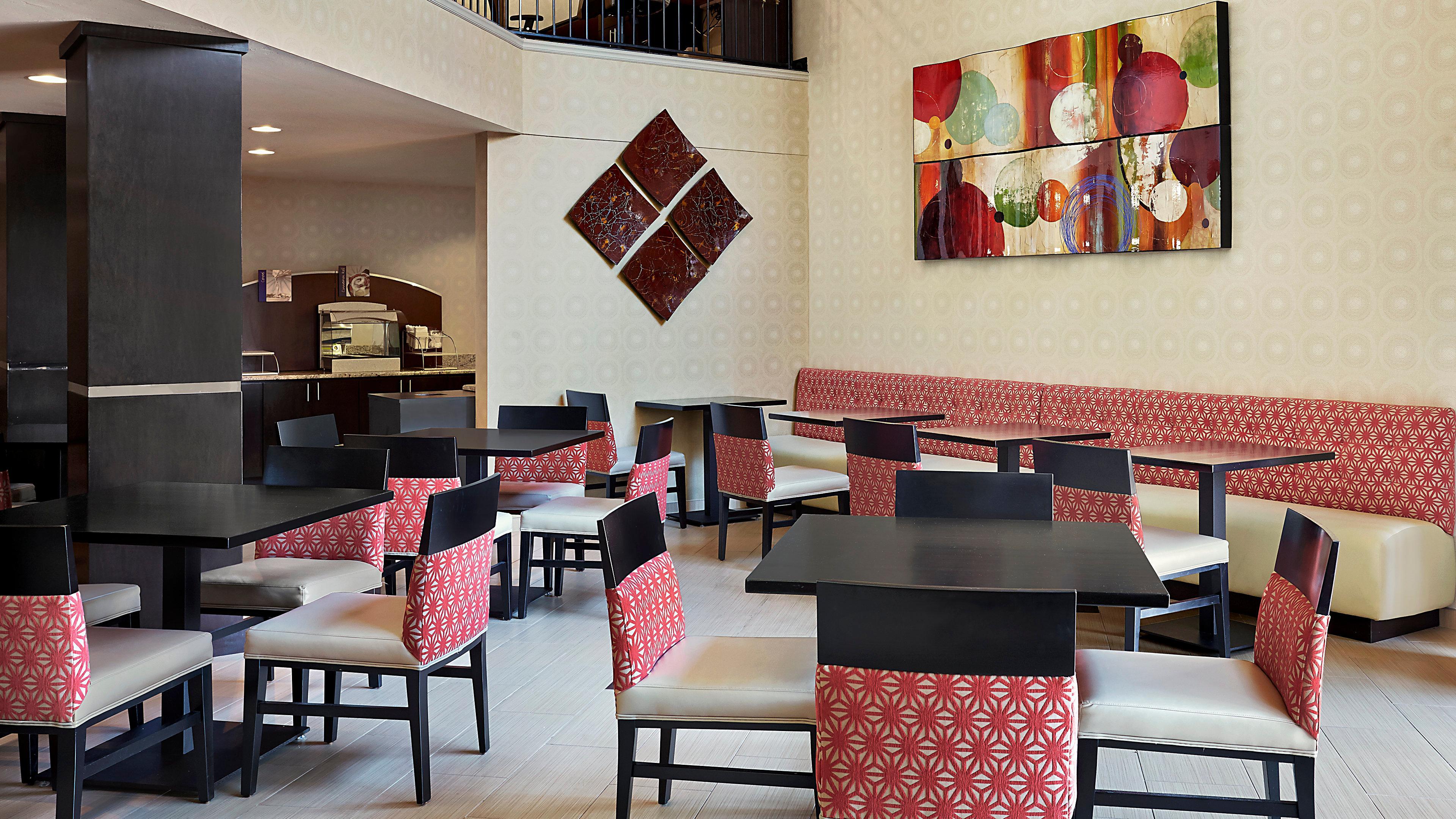 Holiday Inn Express & Suites Naples Downtown - 5Th Avenue By Ihg Bagian luar foto